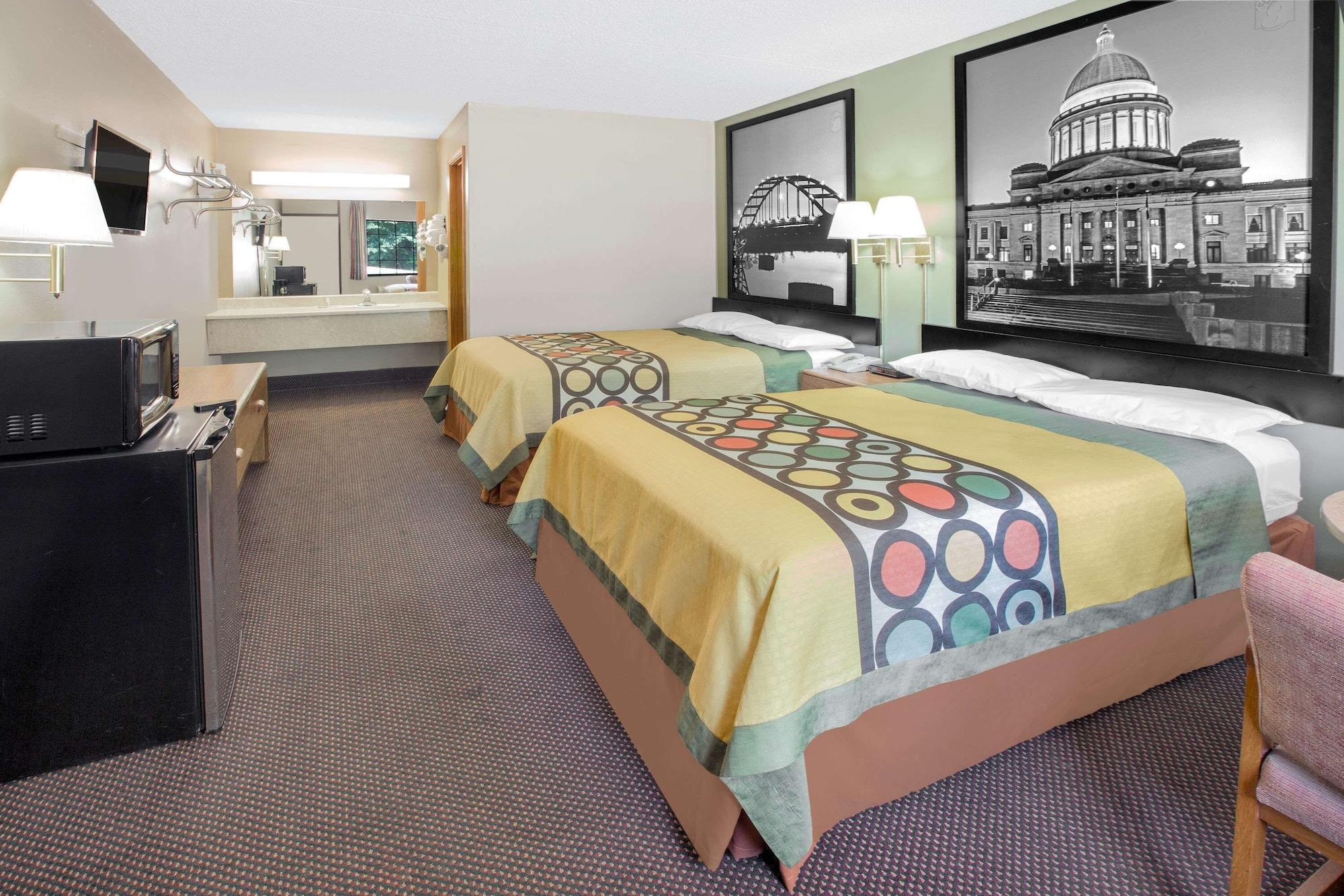 Super 8 By Wyndham Clarksville Ar Eksteriør bilde