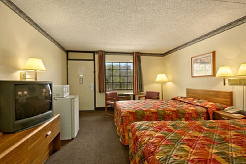 Super 8 By Wyndham Clarksville Ar Rom bilde